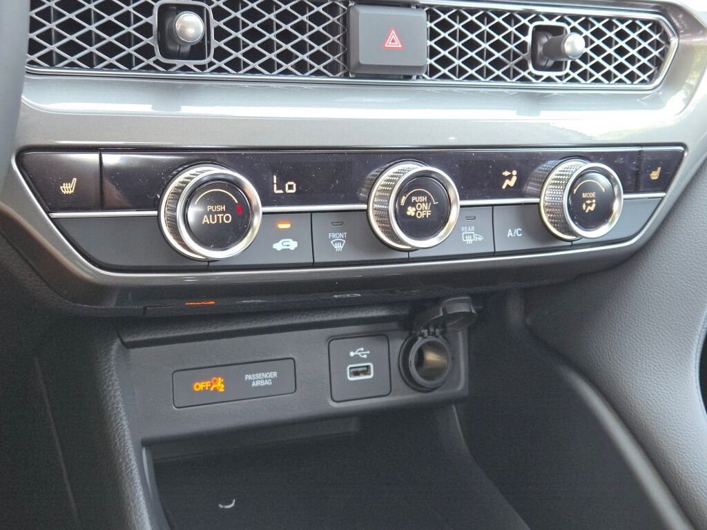 New 2025 Acura Integra Base image 27