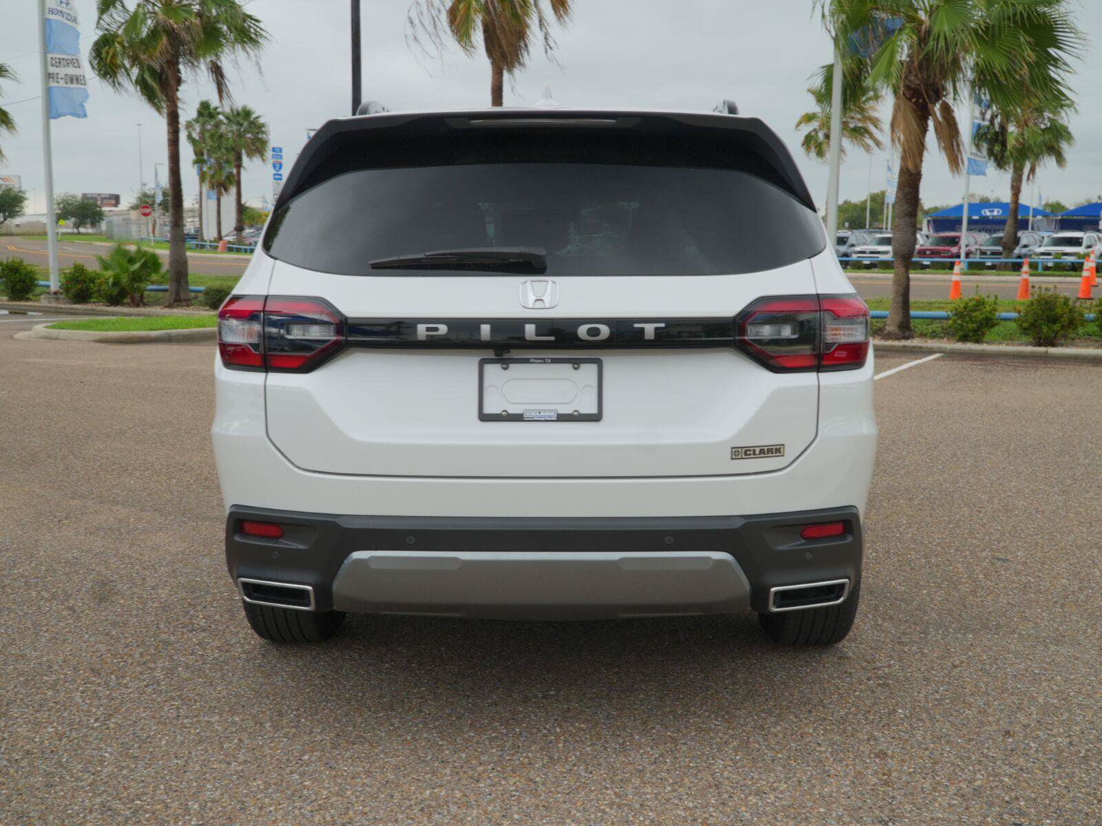Used 2026 Honda Pilot EX-L image 11