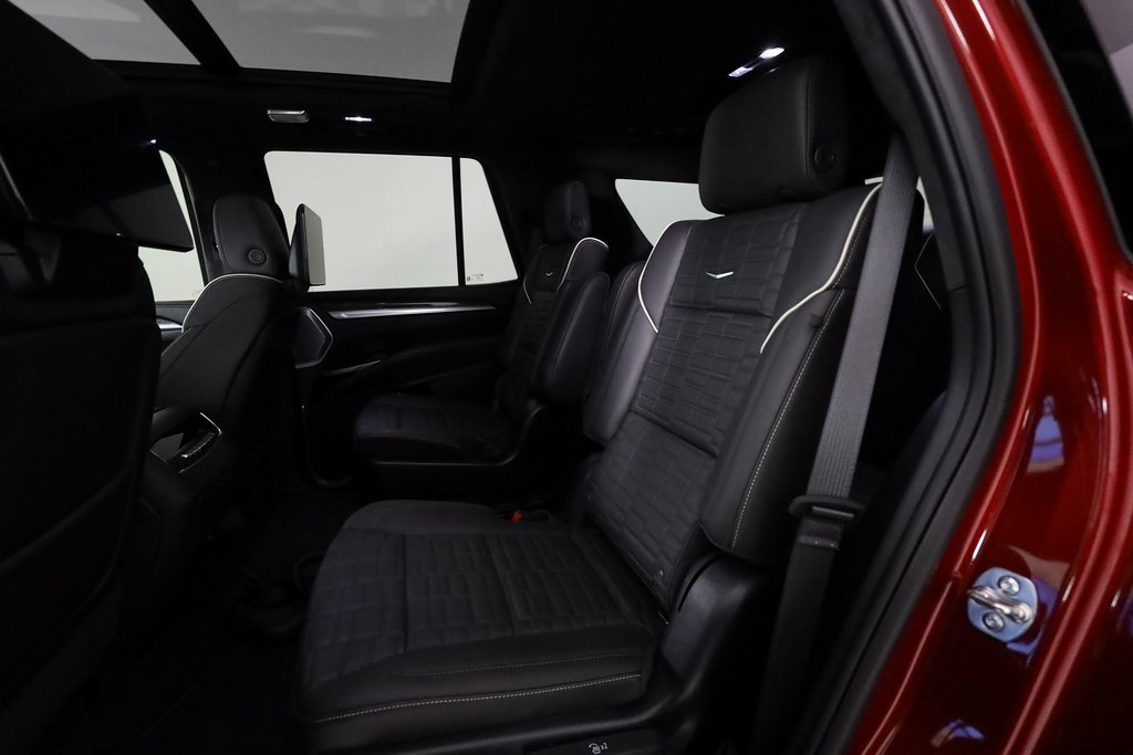 Used 2025 Cadillac Escalade V image 15