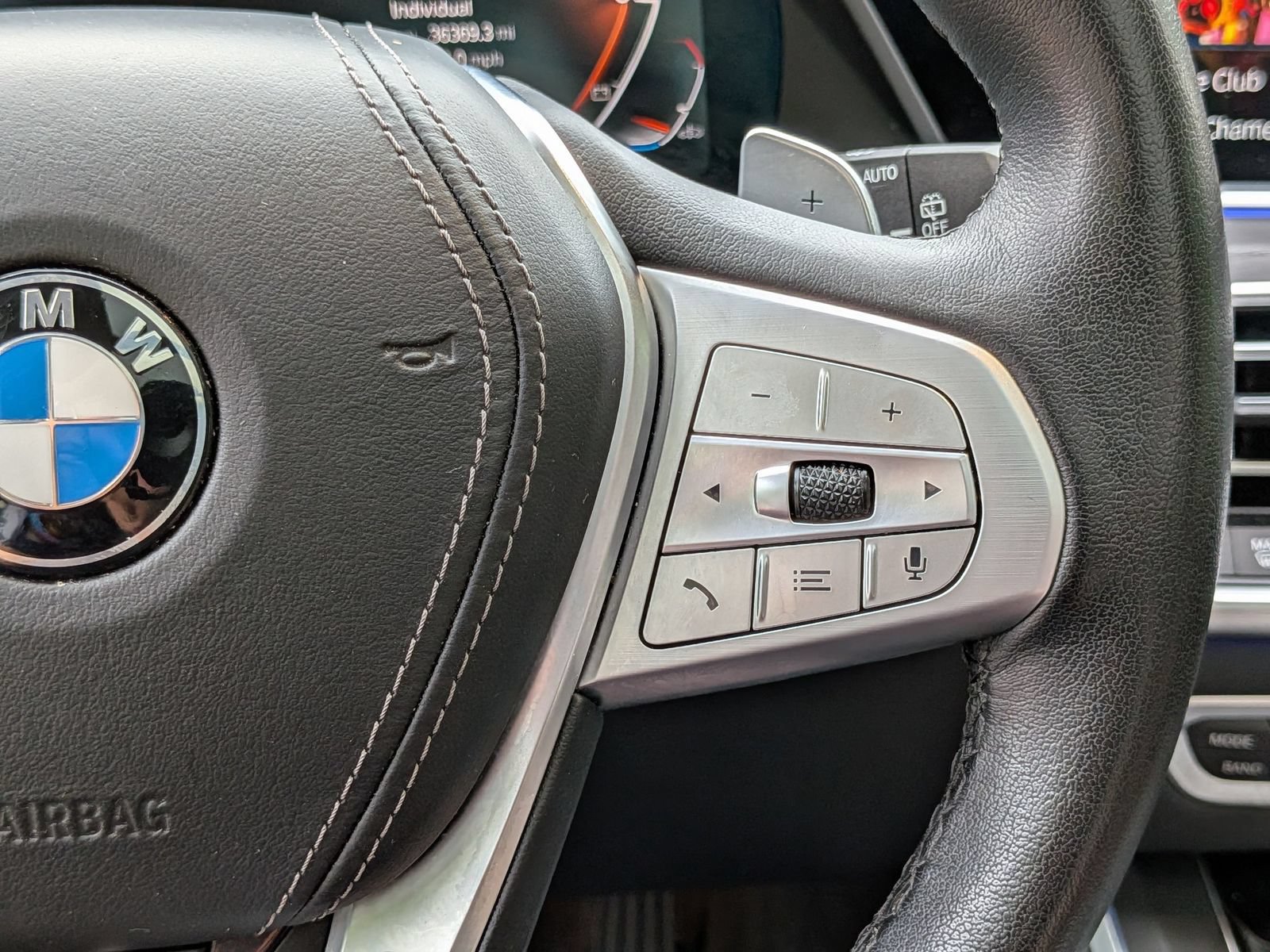 Used 2022 BMW X7 xDrive40i w/ Premium Package AWD/4WD image 19