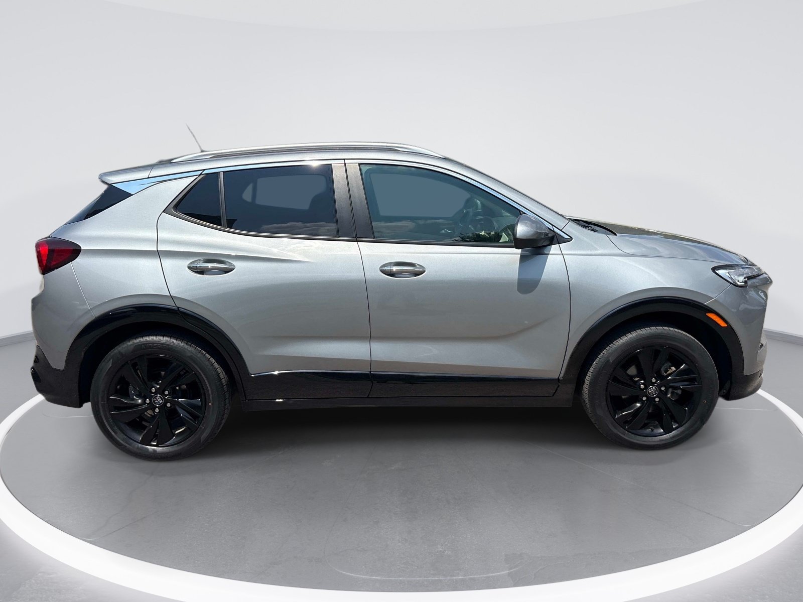Used 2024 Buick Encore GX Sport Touring AWD/4WD image 9