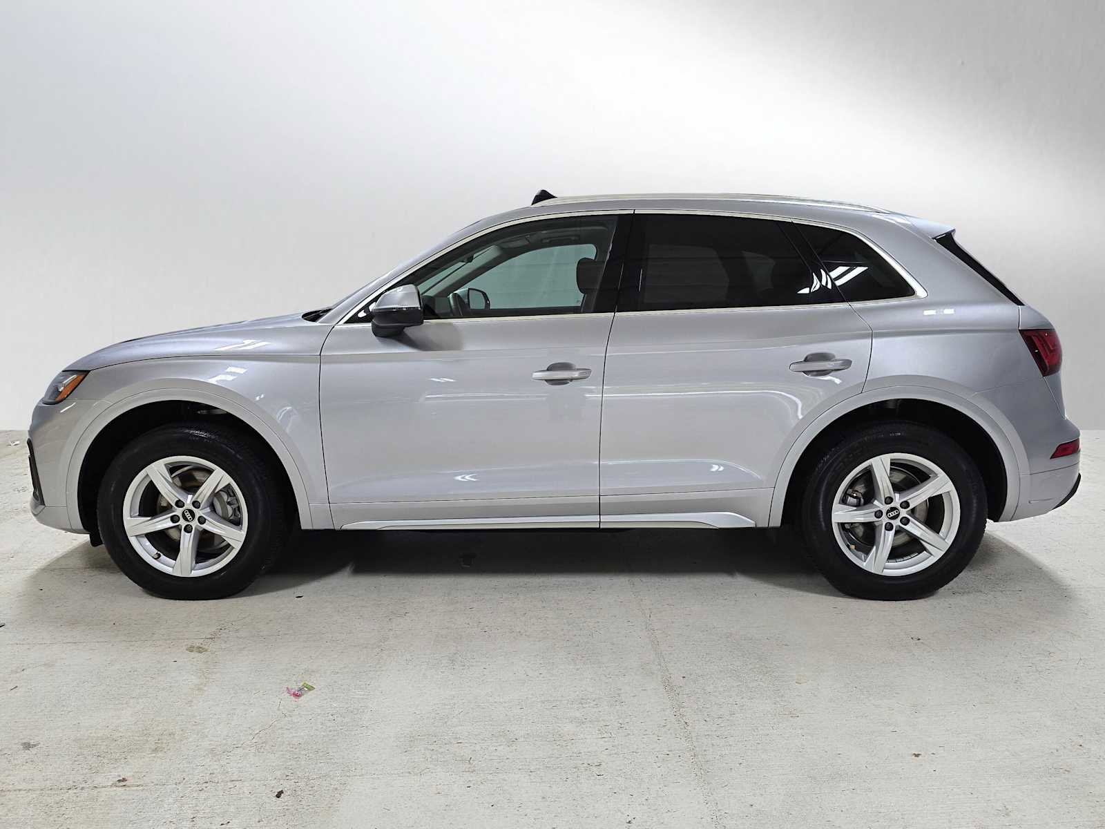 Used 2022 Audi Q5 2.0T Premium w/ Convenience Package image 6