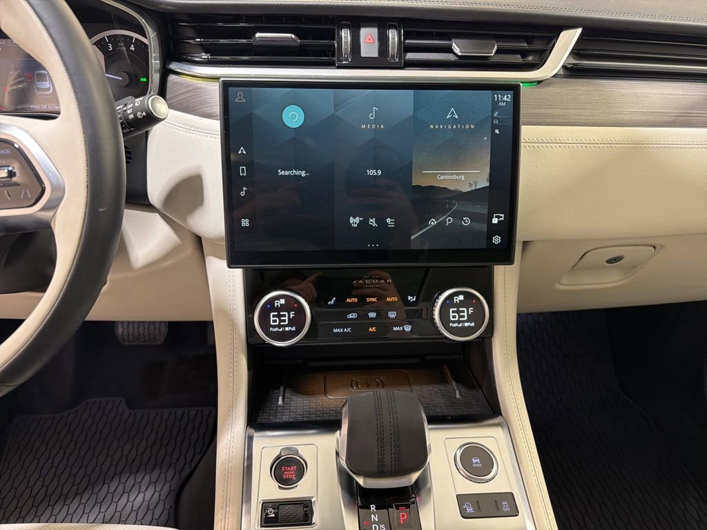 Used 2023 Jaguar F-PACE S AWD/4WD image 16