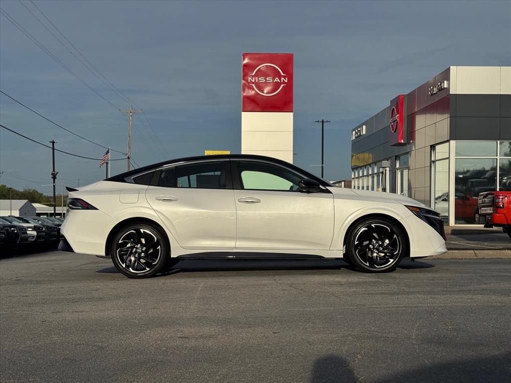 New 2026 Nissan Sentra SR w/ SR Premium Package FWD image 2