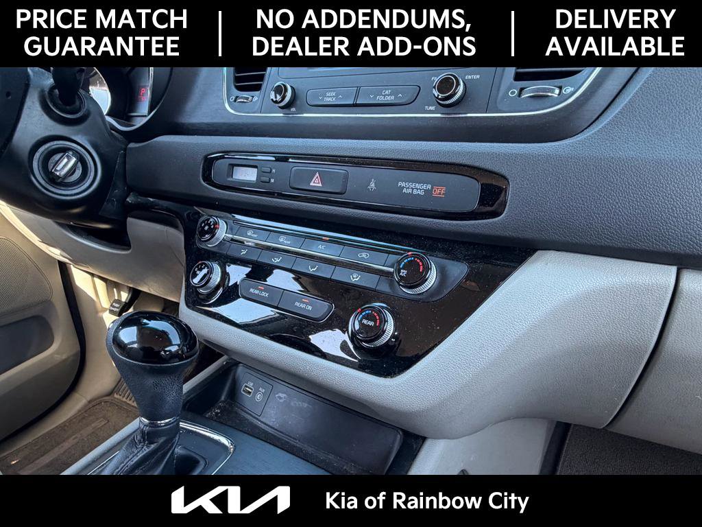 Used 2016 Kia Sedona L FWD image 27