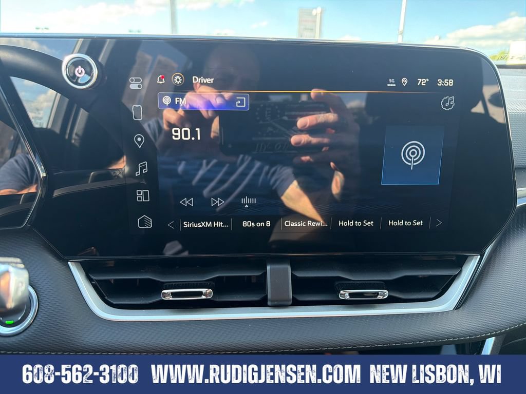 Used 2026 Chevrolet Equinox LT AWD/4WD image 18