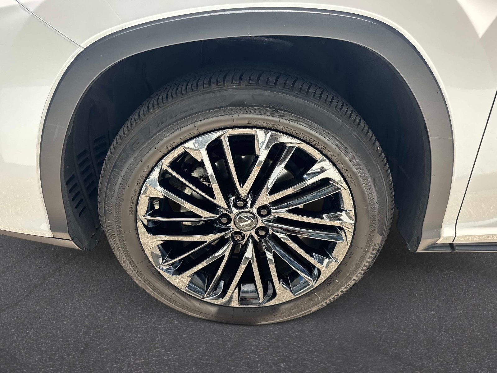 Used 2022 Lexus RX 450h AWD w/ Special Edition image 10
