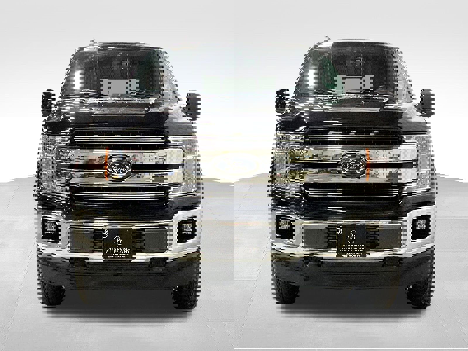 Used 2019 Ford F150 Lariat image 2