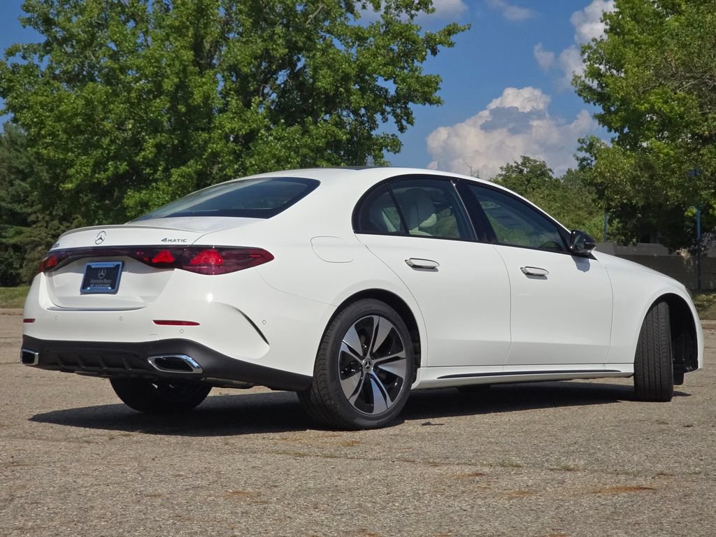 New 2027 Mercedes-Benz E 350 4MATIC Sedan image 17