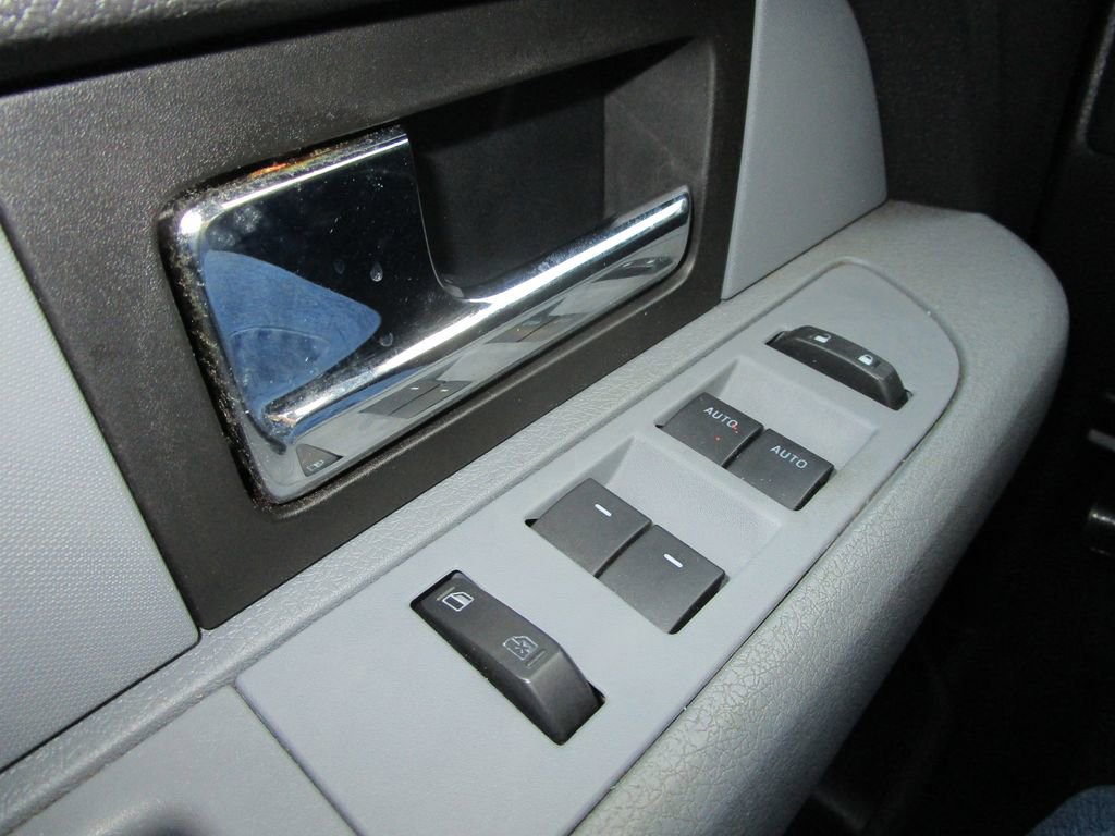 Used 2013 Ford F150 XLT w/ XLT Chrome Pkg image 36