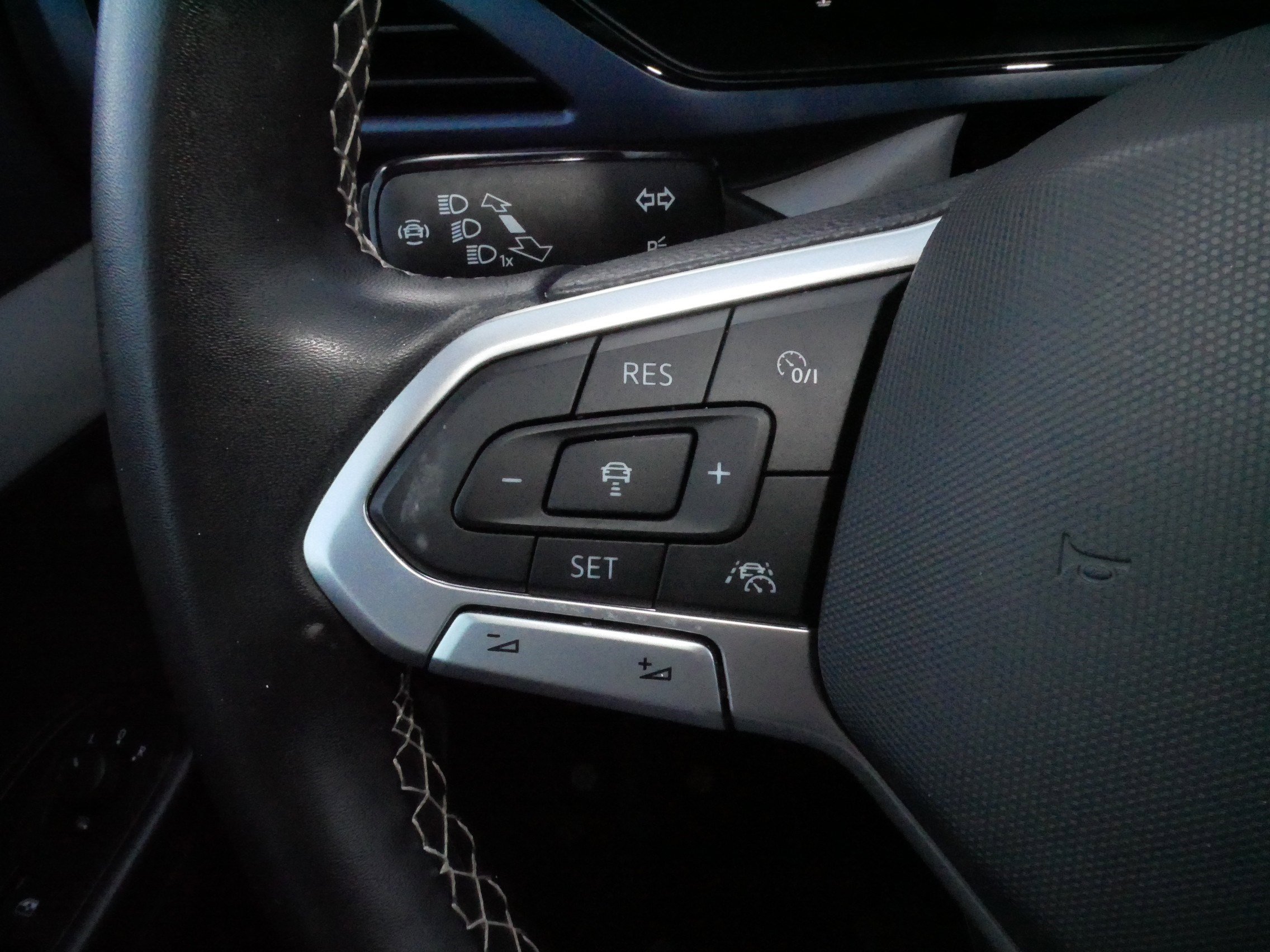 Certified 2023 Volkswagen Taos SE w/ Panoramic Sunroof Package image 26