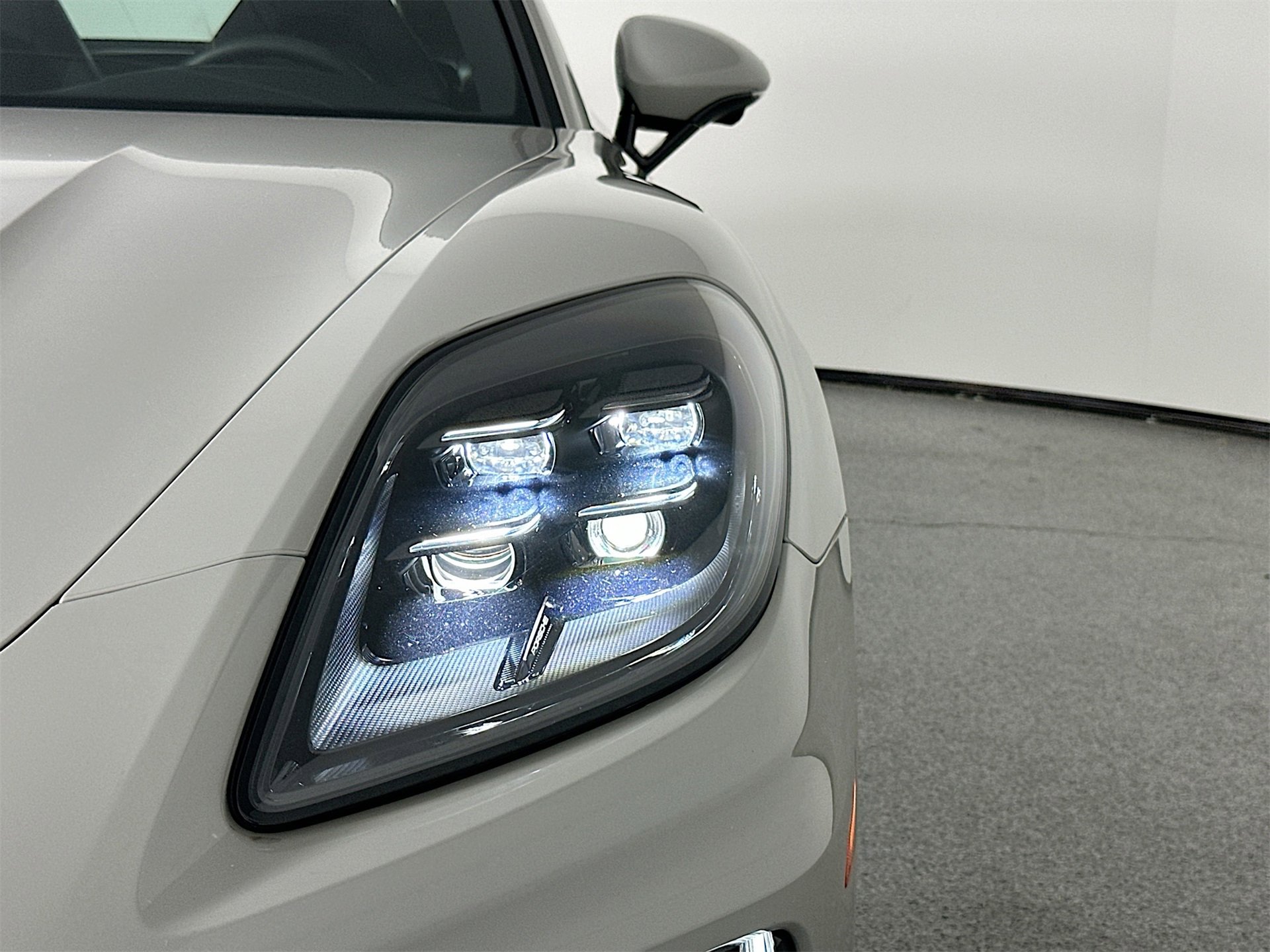 New 2025 Porsche Panamera 4 image 15