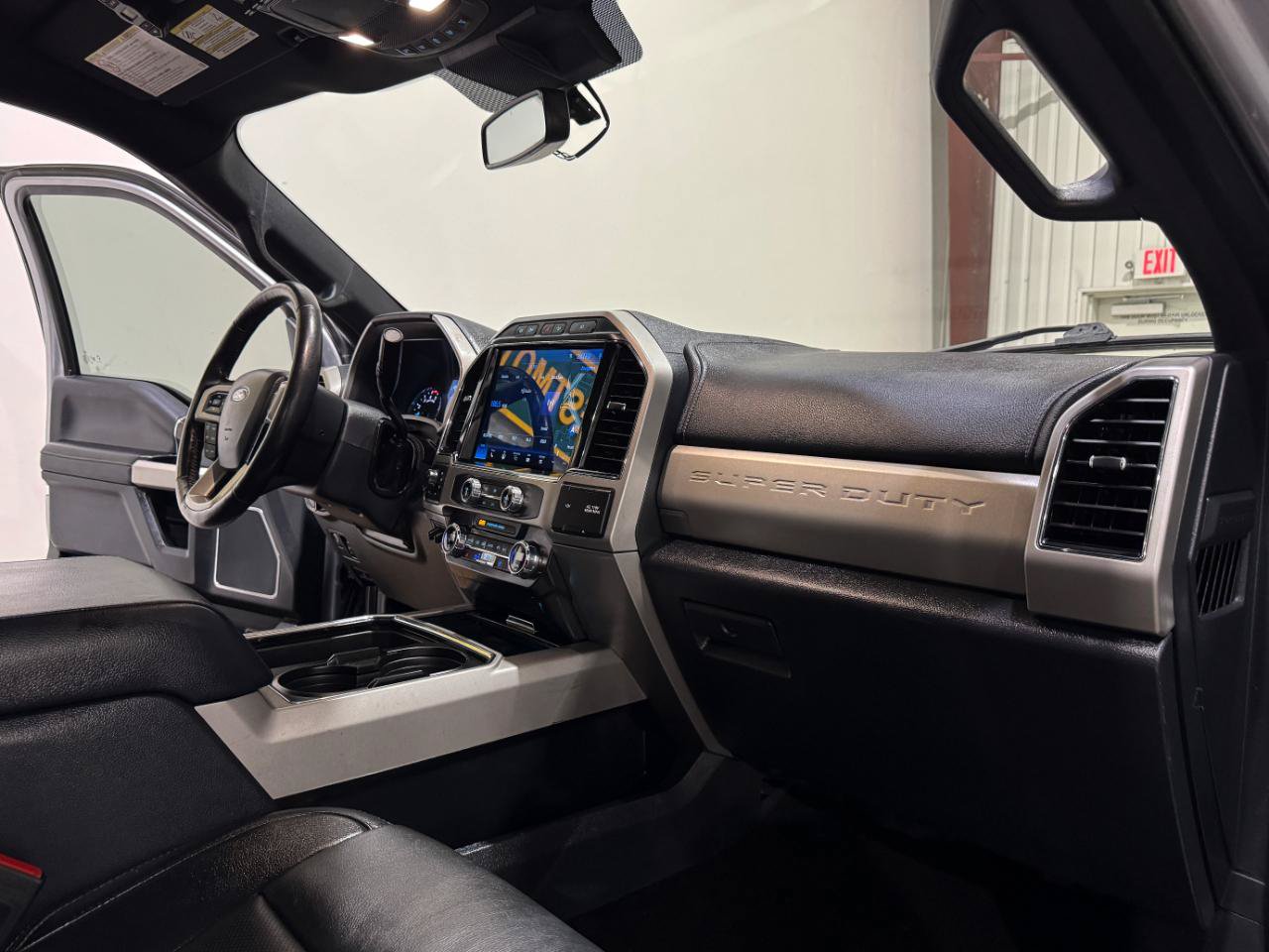 Used 2022 Ford F350 Lariat w/ Lariat Ultimate Package AWD/4WD image 11
