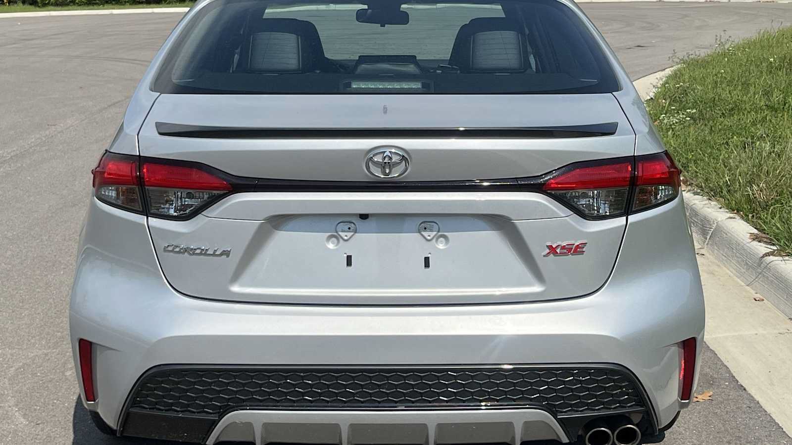 Used 2021 Toyota Corolla XSE w/ Carpet Mat Package (TMS) FWD image 17