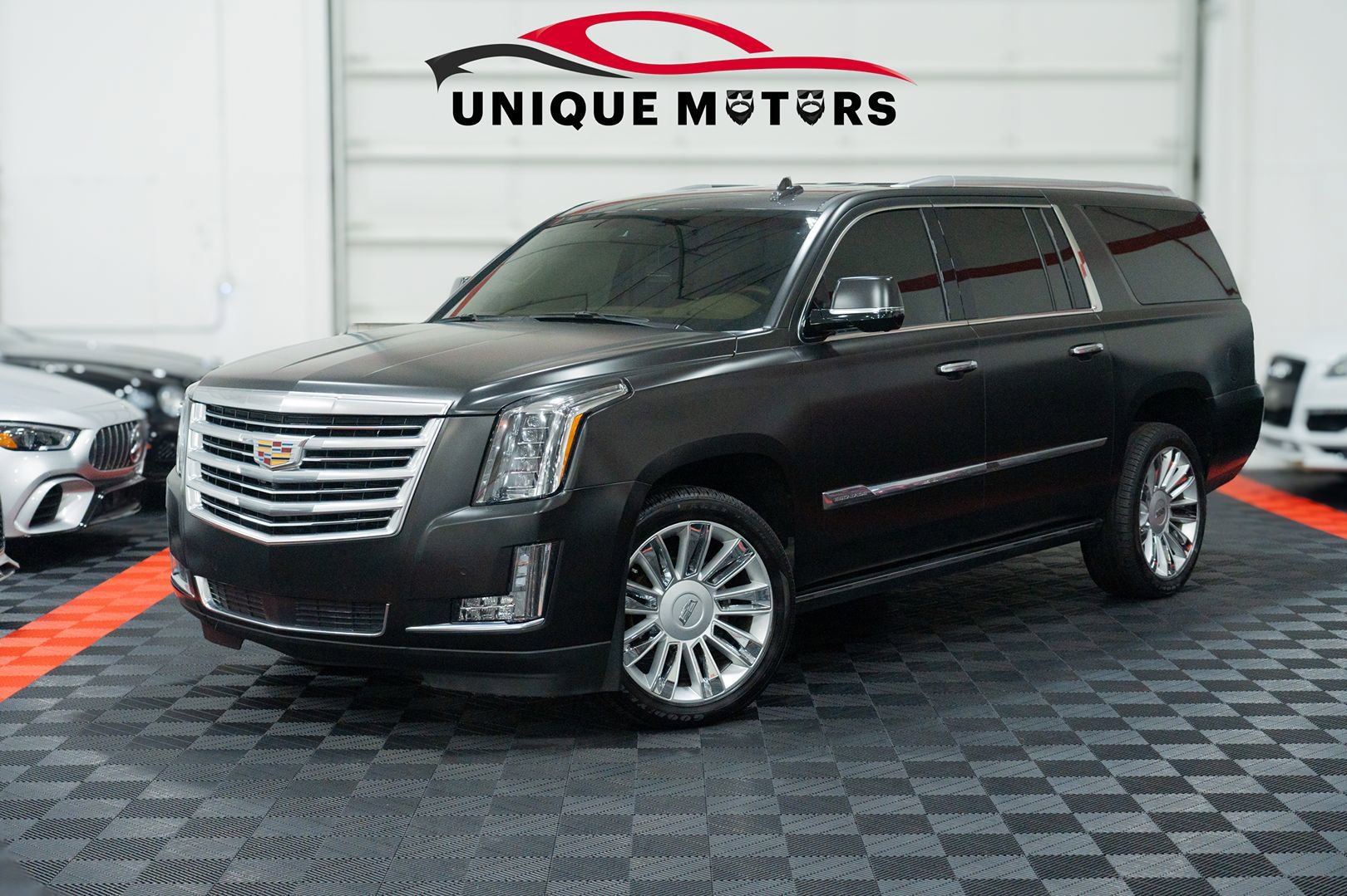 Used 2016 Cadillac Escalade ESV Platinum image 1