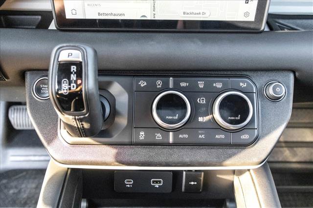 Used 2024 Land Rover Defender 110 S image 19