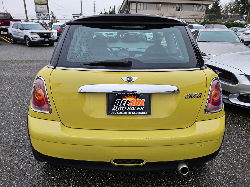 Used 2010 MINI Cooper Hardtop image 9