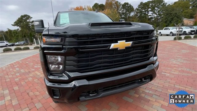 Used 2025 Chevrolet Silverado 2500 Custom w/ Custom Convenience Package image 4