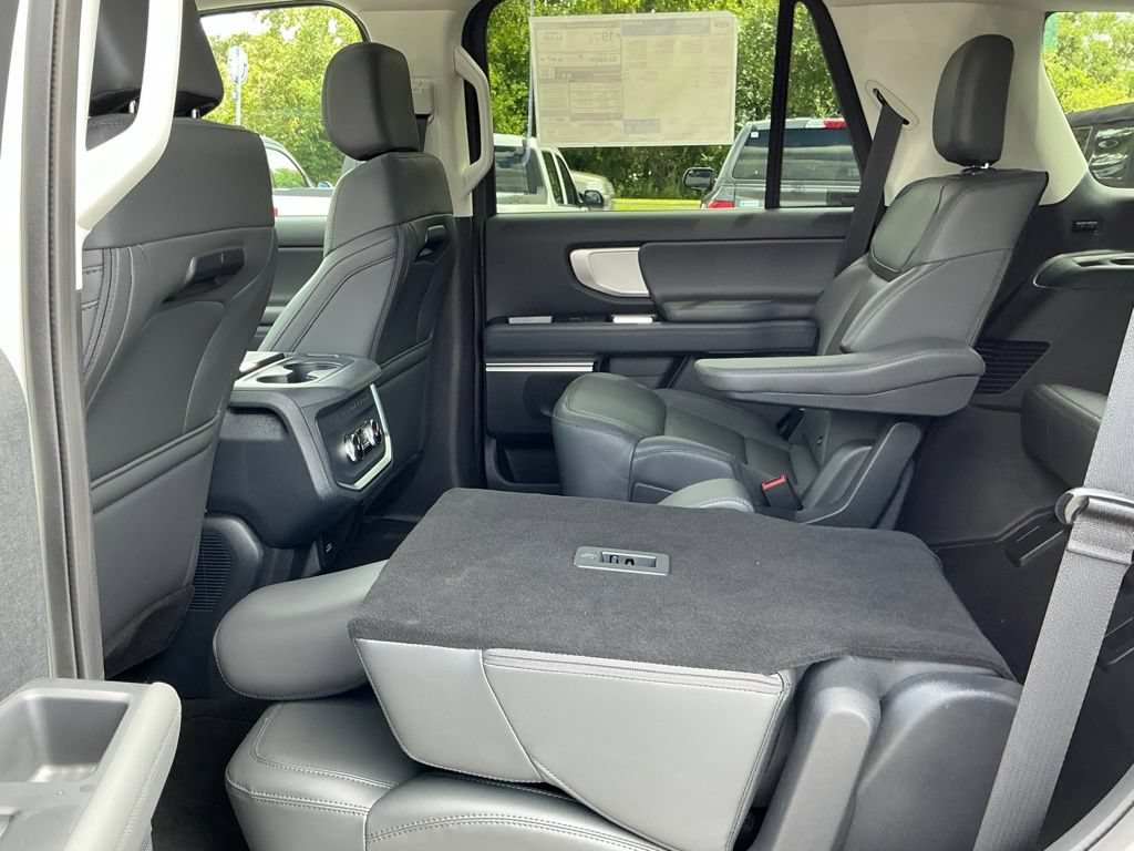 New 2026 Ford Expedition Active RWD image 33