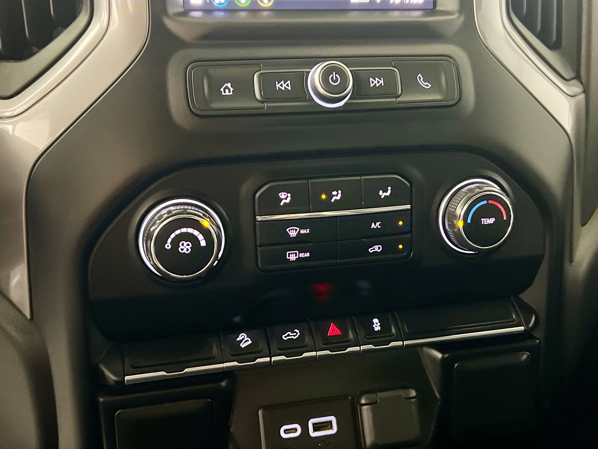 Used 2021 Chevrolet Silverado 1500 Custom Trail Boss w/ Midnight Edition image 25