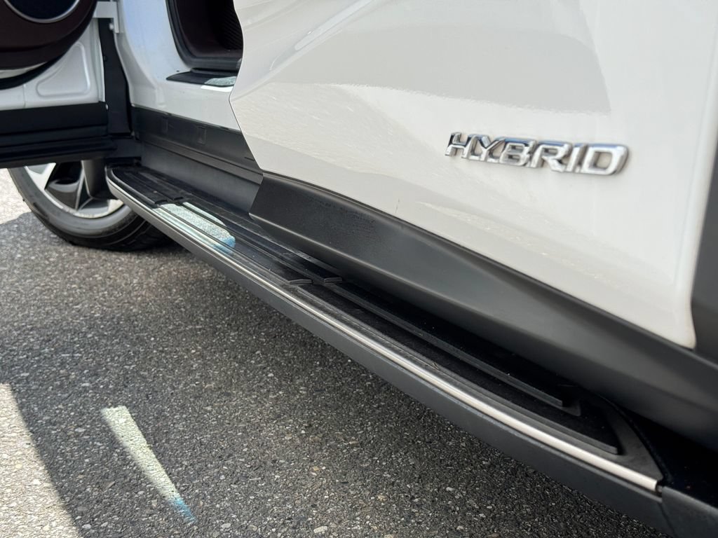 Used 2017 Lexus RX 450h AWD image 28
