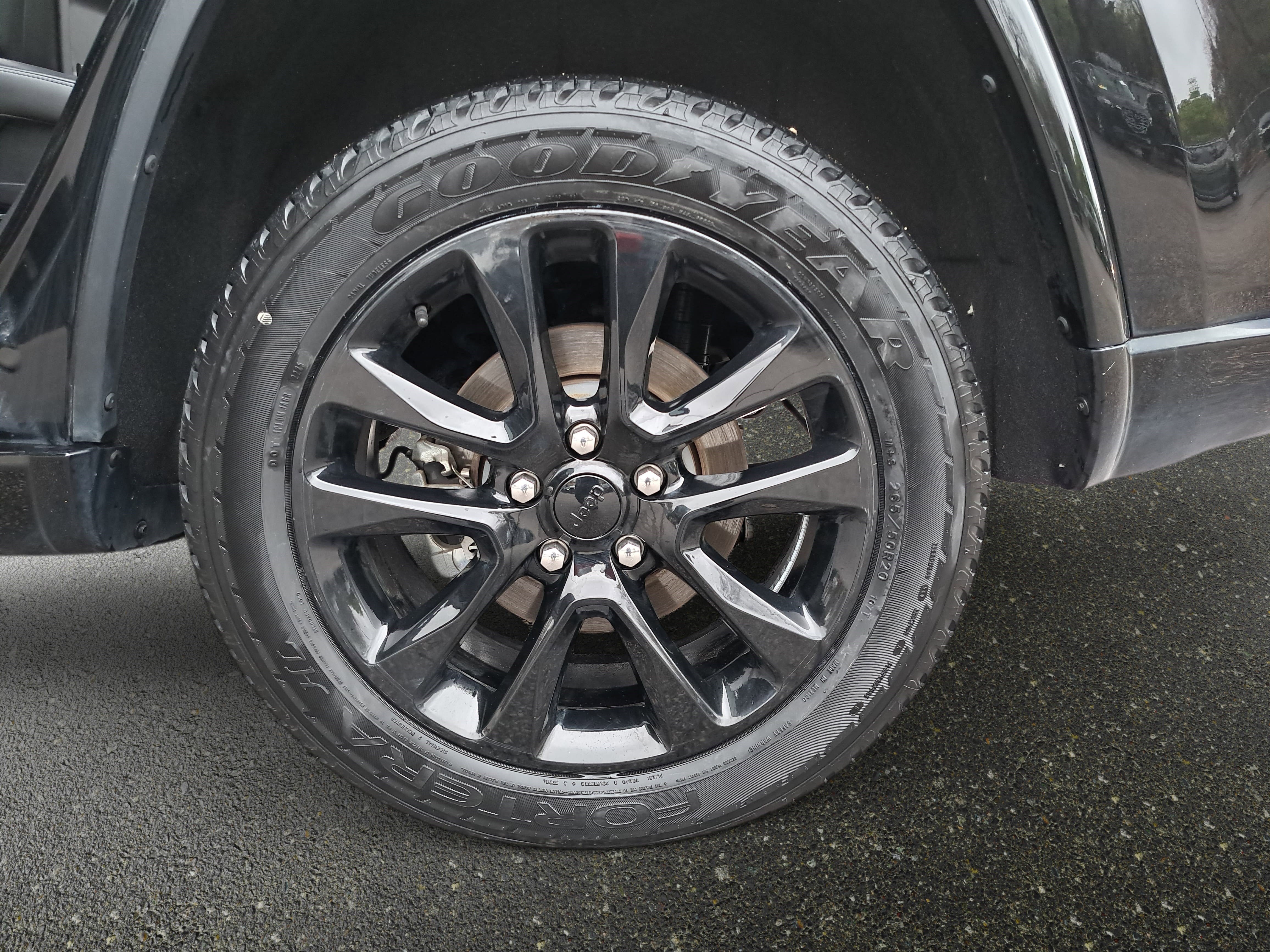 Used 2022 Jeep Grand Cherokee Laredo X image 31