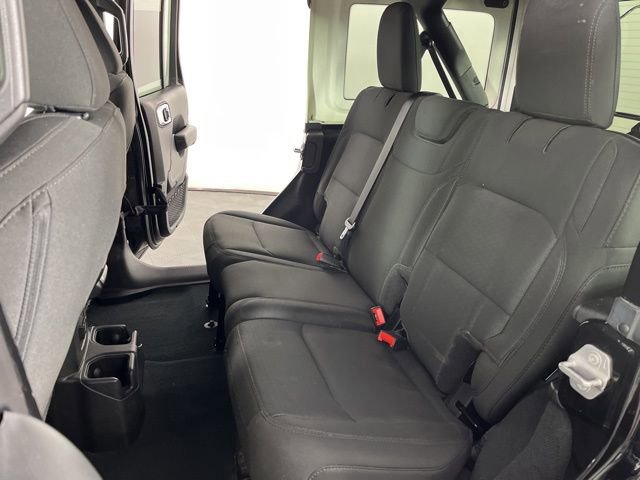 Used 2023 Jeep Wrangler Willys image 39