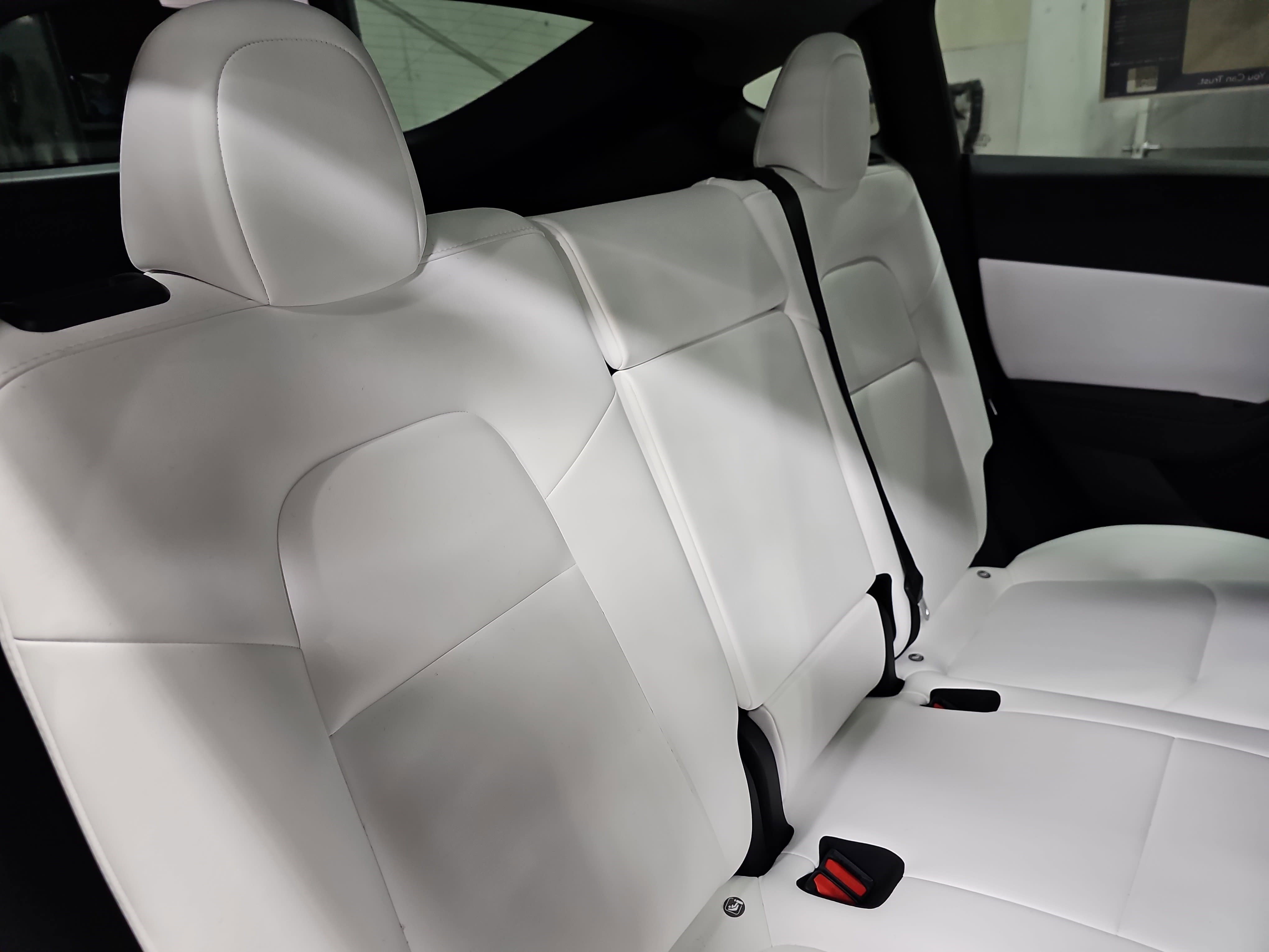 Used 2022 Tesla Model Y Long Range image 12