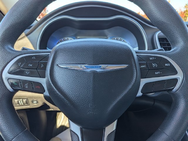 Used 2015 Chrysler 200 Limited FWD image 20