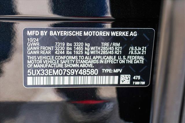 Used 2025 BMW X7 M60i w/ Climate Comfort Package image 30