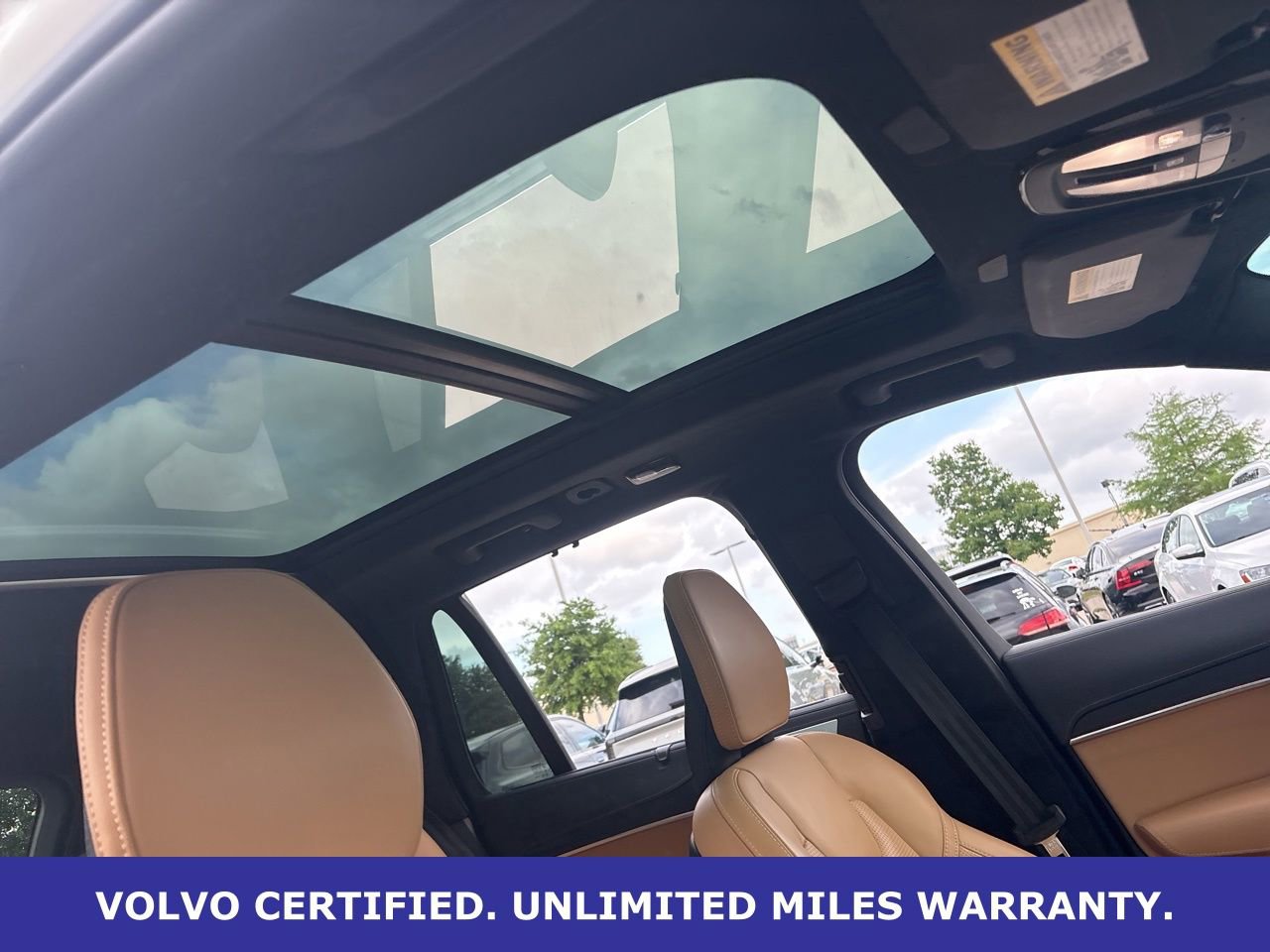 Used 2024 Volvo XC90 T8 Ultimate w/ Lounge Package image 15