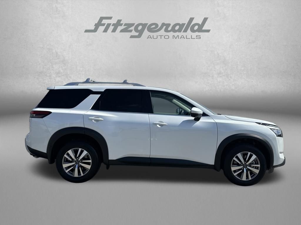 Used 2025 Nissan Pathfinder SL w/ Lighting Package (N92) image 4