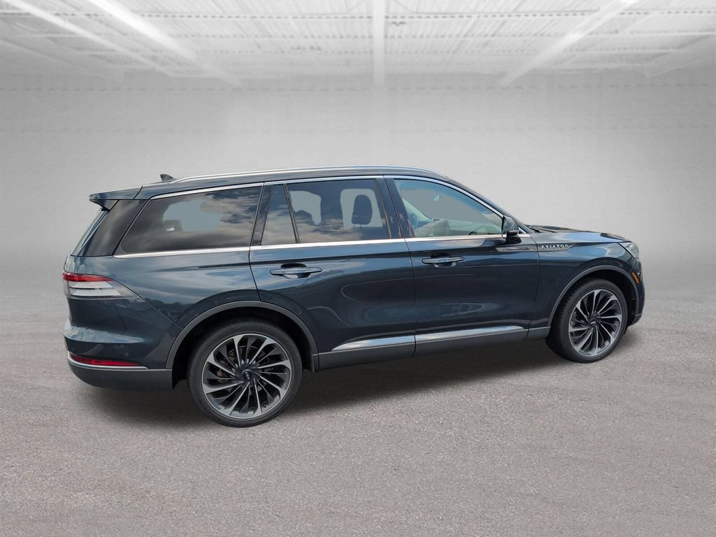 Used 2023 Lincoln Aviator Reserve w/ Equipment Group 201A AWD/4WD image 16