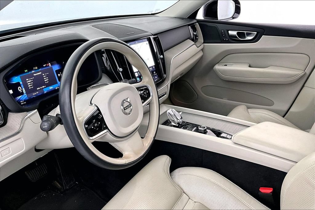 Used 2023 Volvo XC60 B5 Ultimate w/ Climate Package AWD/4WD image 15