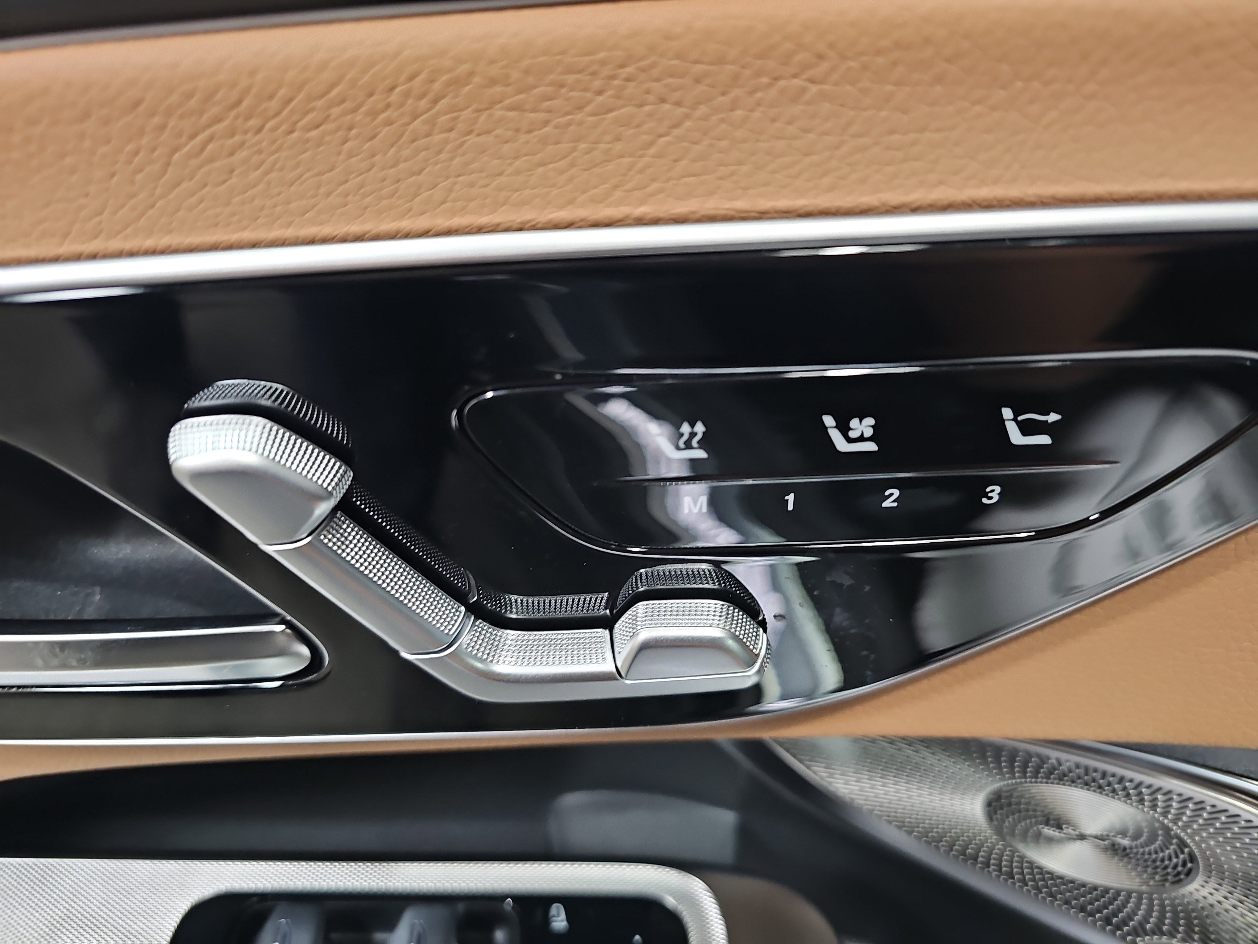 New 2026 Mercedes-Benz CLE 300 4MATIC Cabriolet image 31