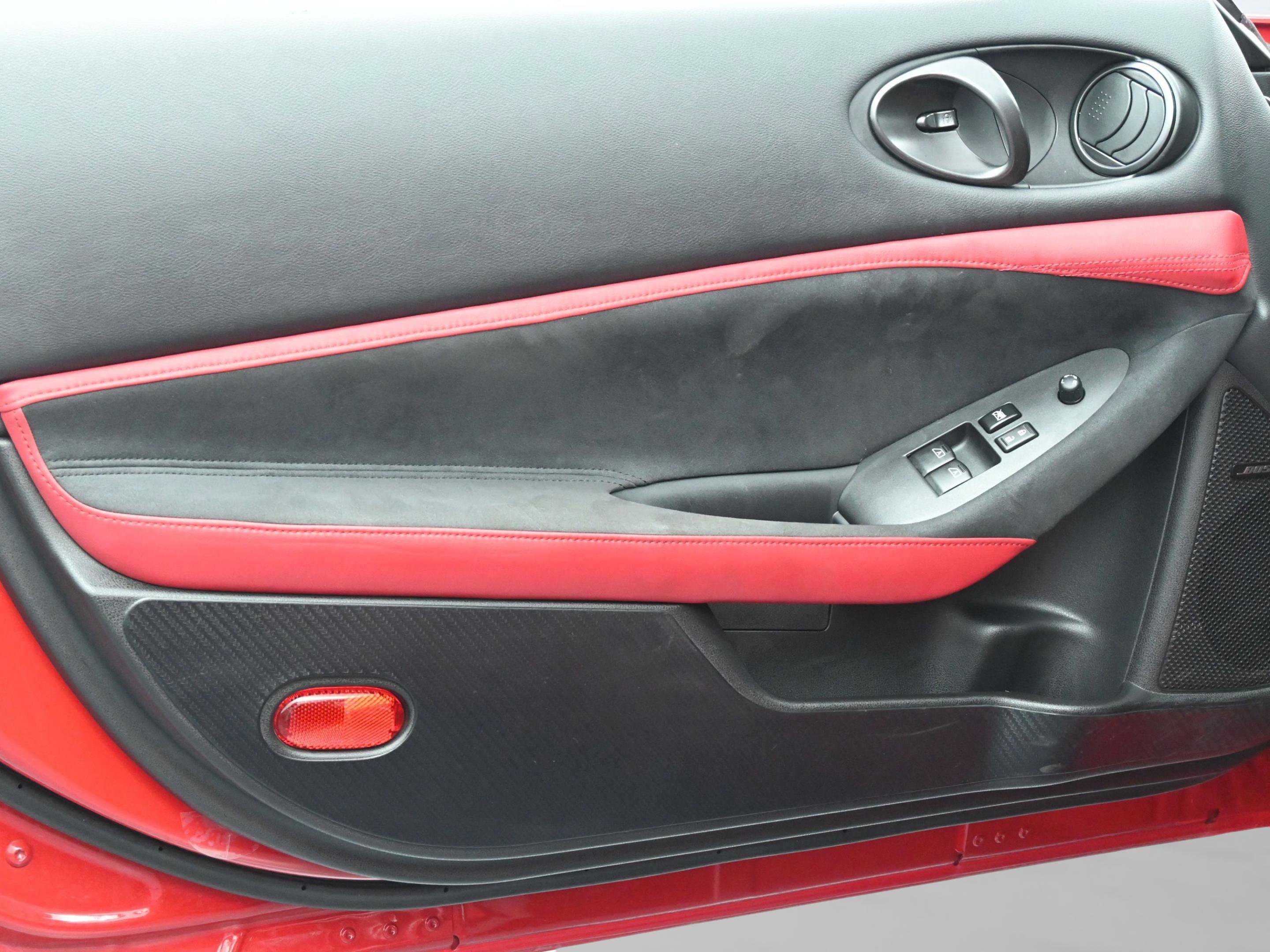 Used 2025 Nissan Z Performance w/ Floor Mat Package image 13