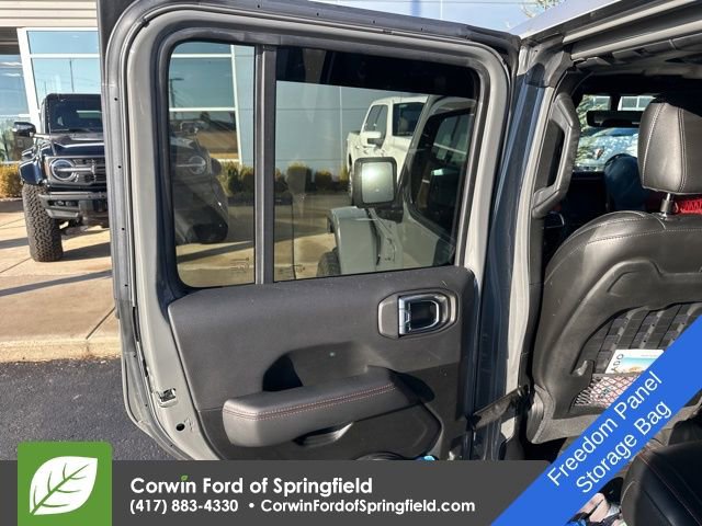 Used 2023 Jeep Gladiator Rubicon w/ Cold Weather Group image 15