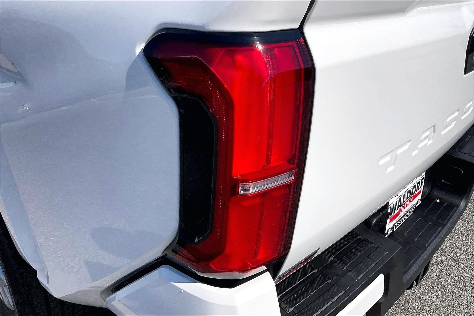 Used 2025 Toyota Tacoma SR5 RWD image 33