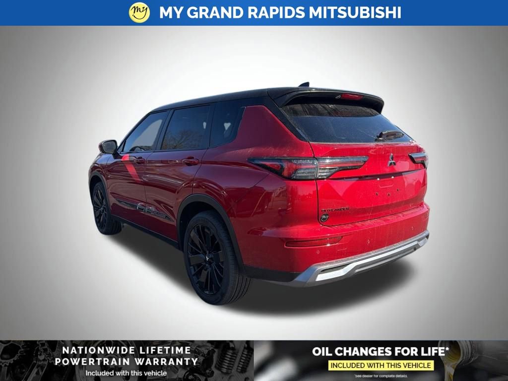 New 2025 Mitsubishi Outlander SE image 8