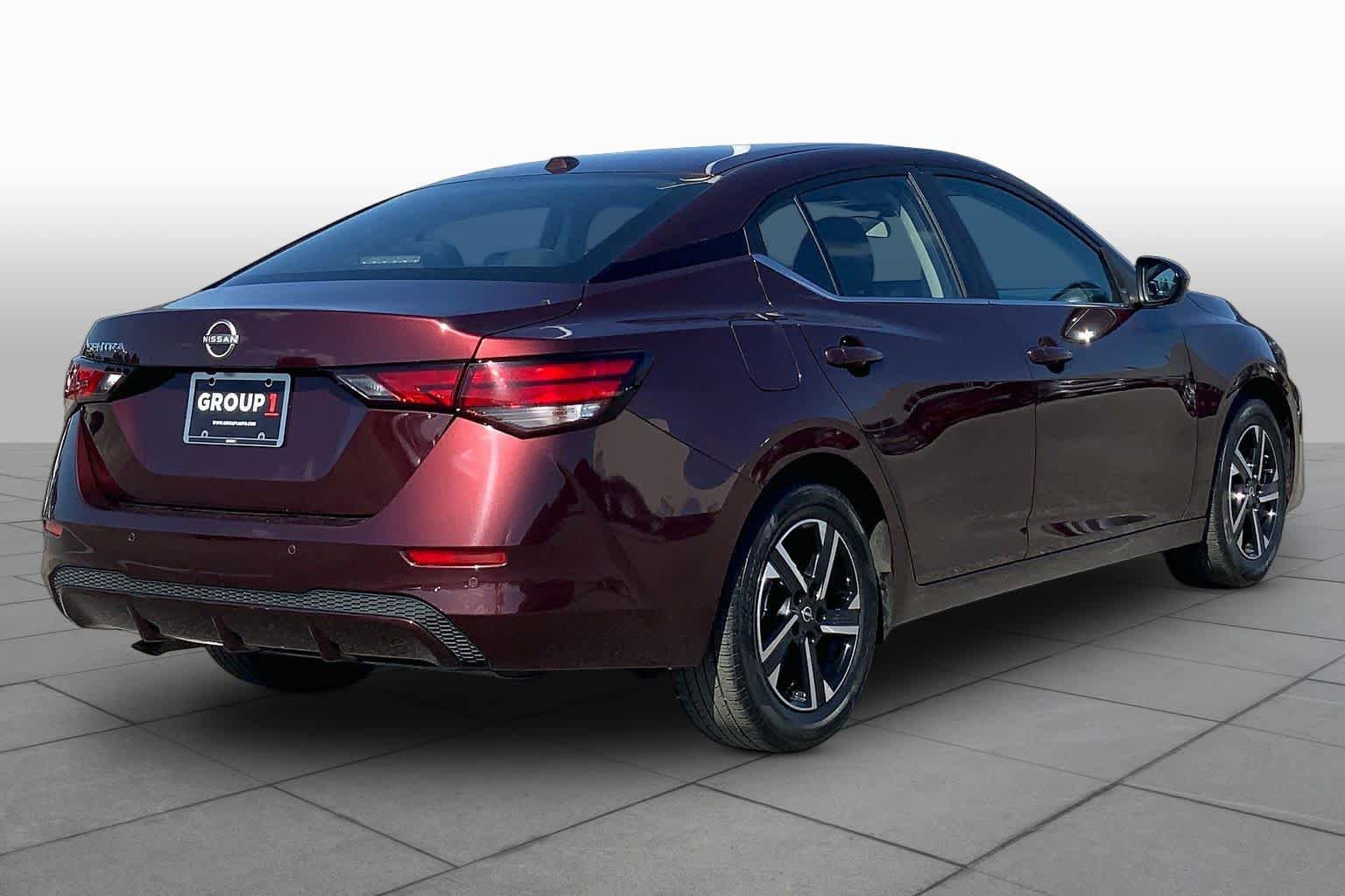 Used 2025 Nissan Sentra SV FWD image 12