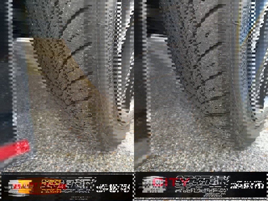 Used 2021 Toyota Avalon TRD image 9