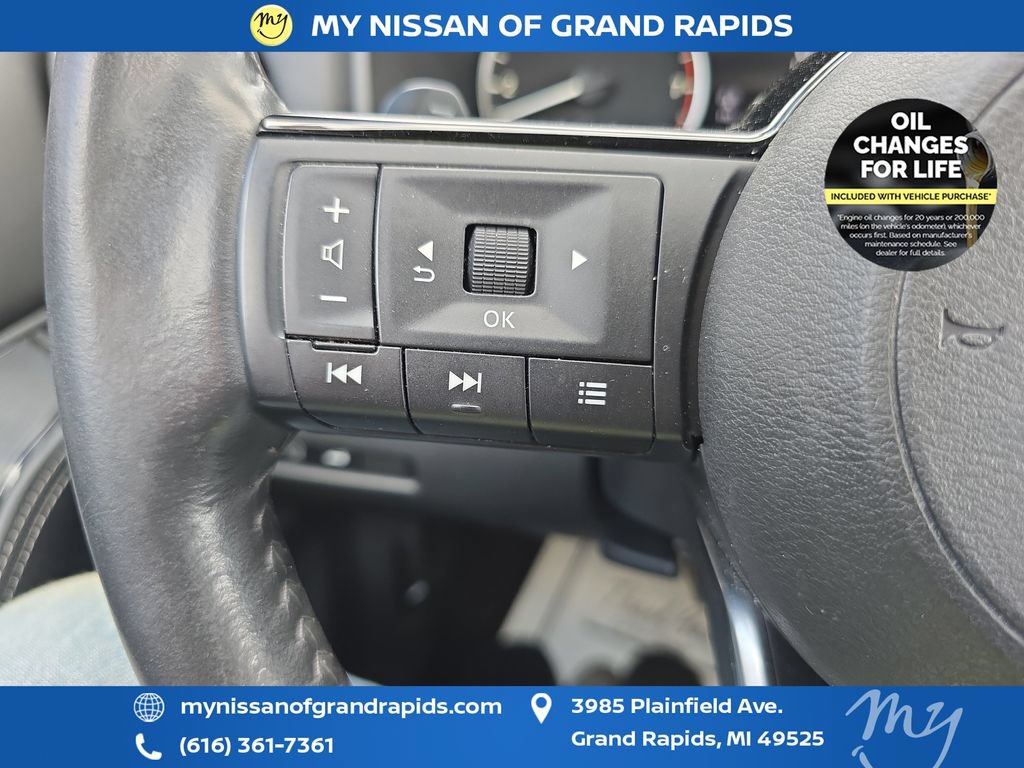 Used 2023 Nissan Rogue SL AWD/4WD image 15