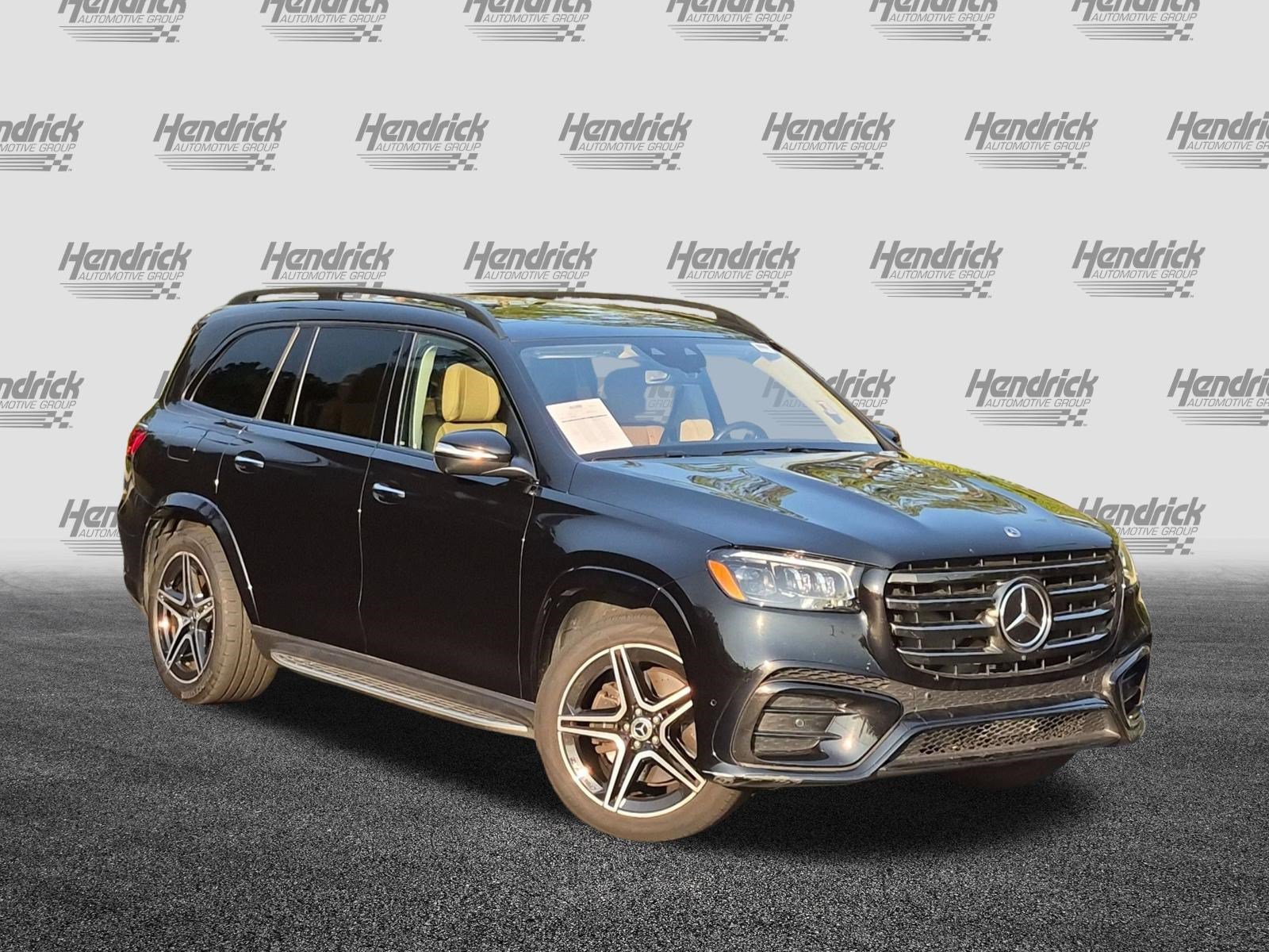 Used 2024 Mercedes-Benz GLS 450 4MATIC image 2