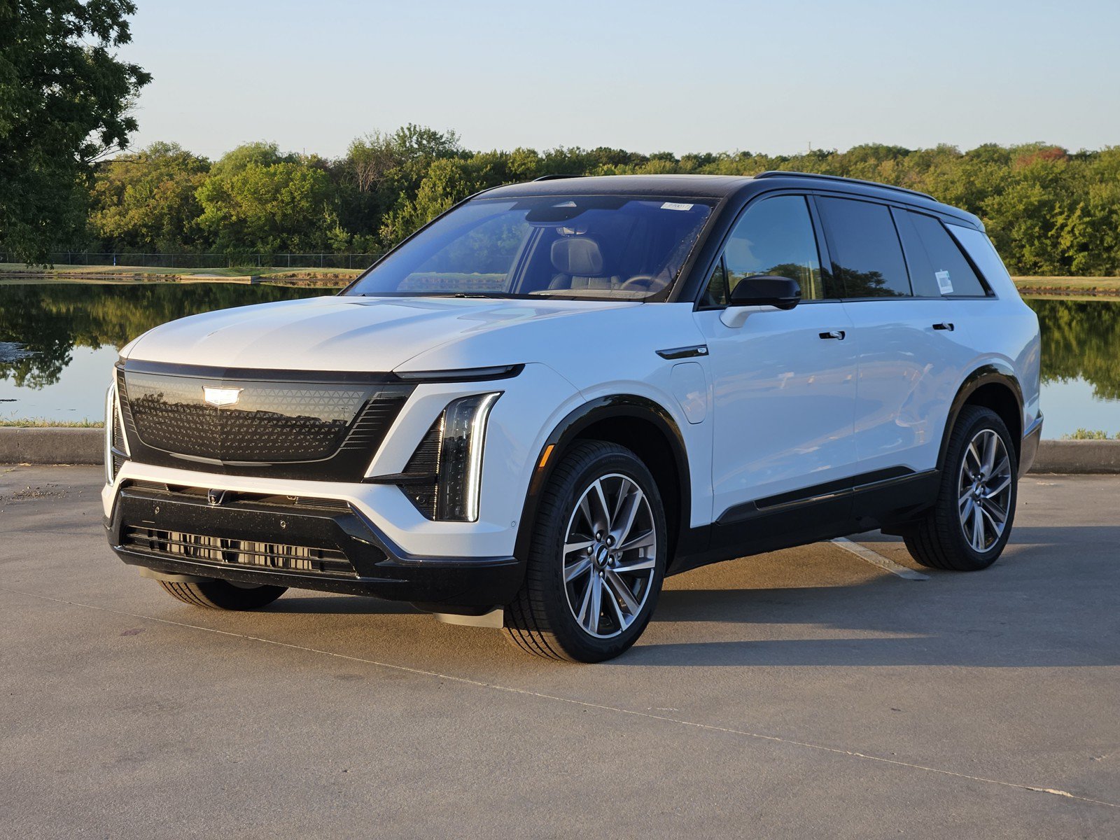 New 2027 Cadillac Vistiq Sport AWD/4WD image 2