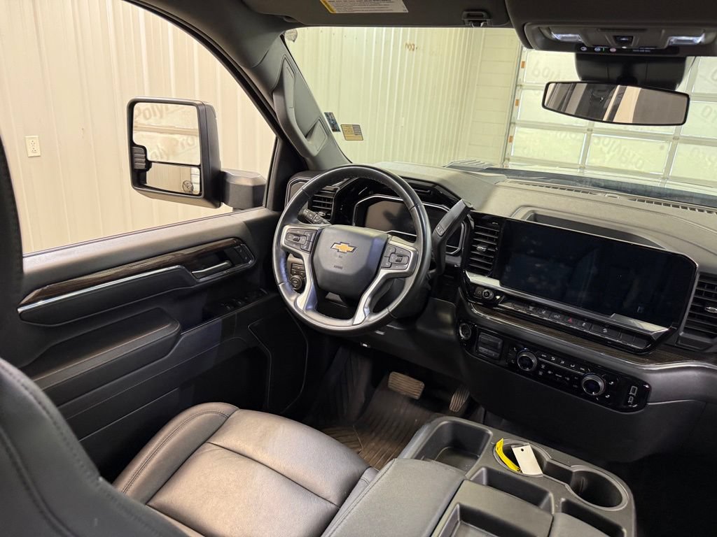Used 2024 Chevrolet Silverado 2500 LT AWD/4WD image 21