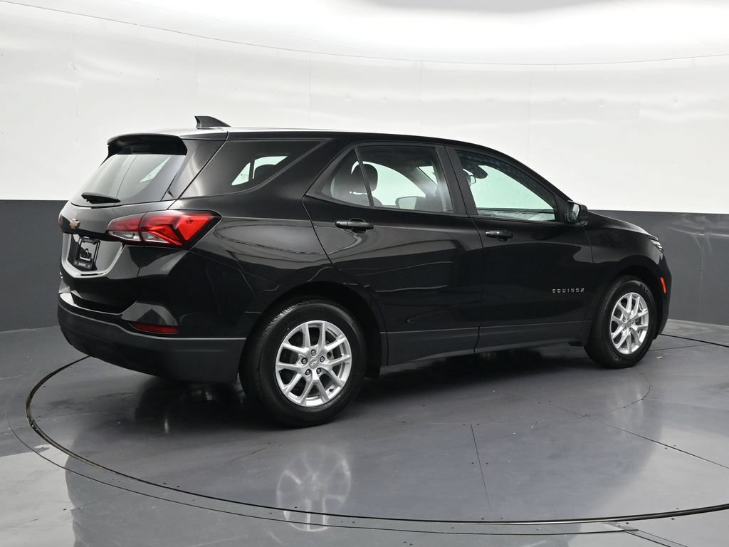Used 2024 Chevrolet Equinox LS FWD image 5
