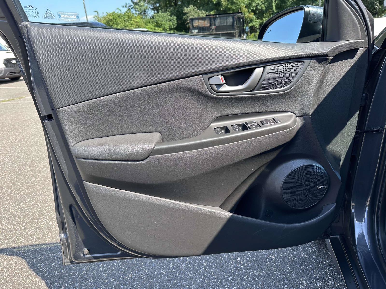 Used 2021 Hyundai Kona Ultimate w/ Cargo Package AWD/4WD image 9