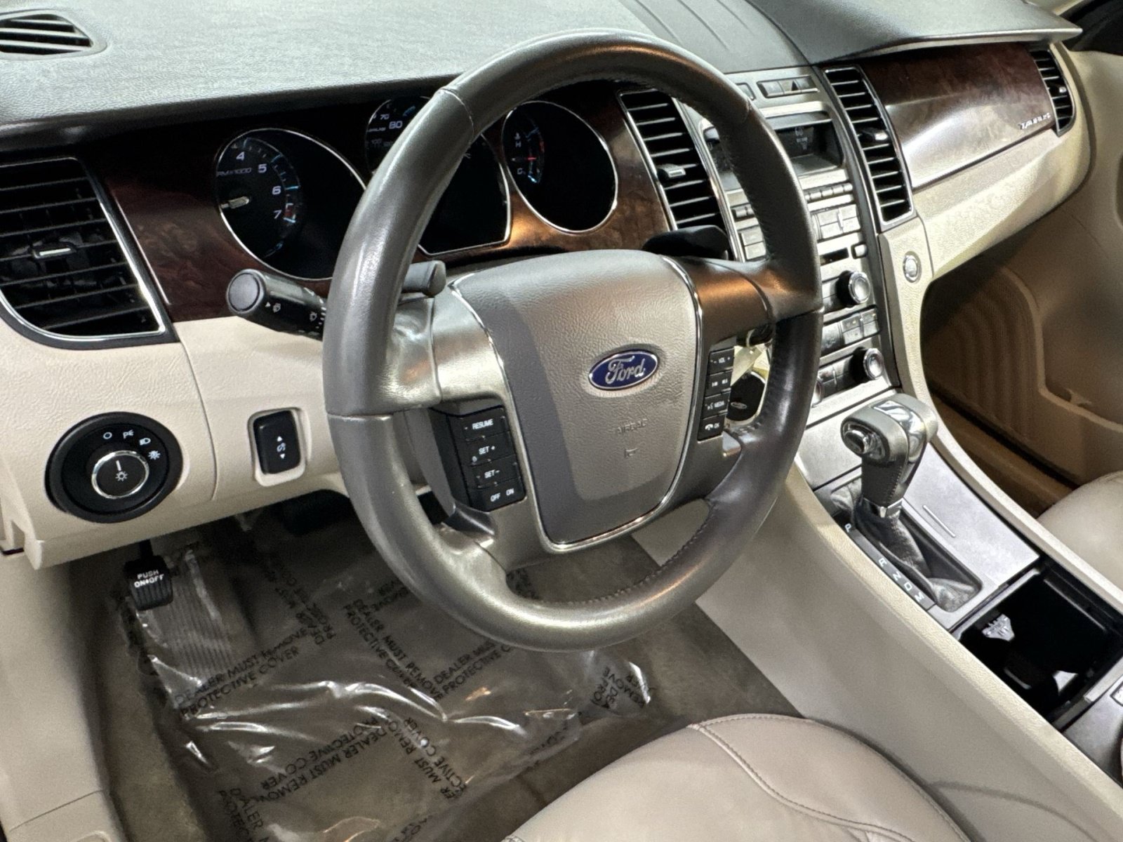 Used 2012 Ford Taurus SEL FWD image 13