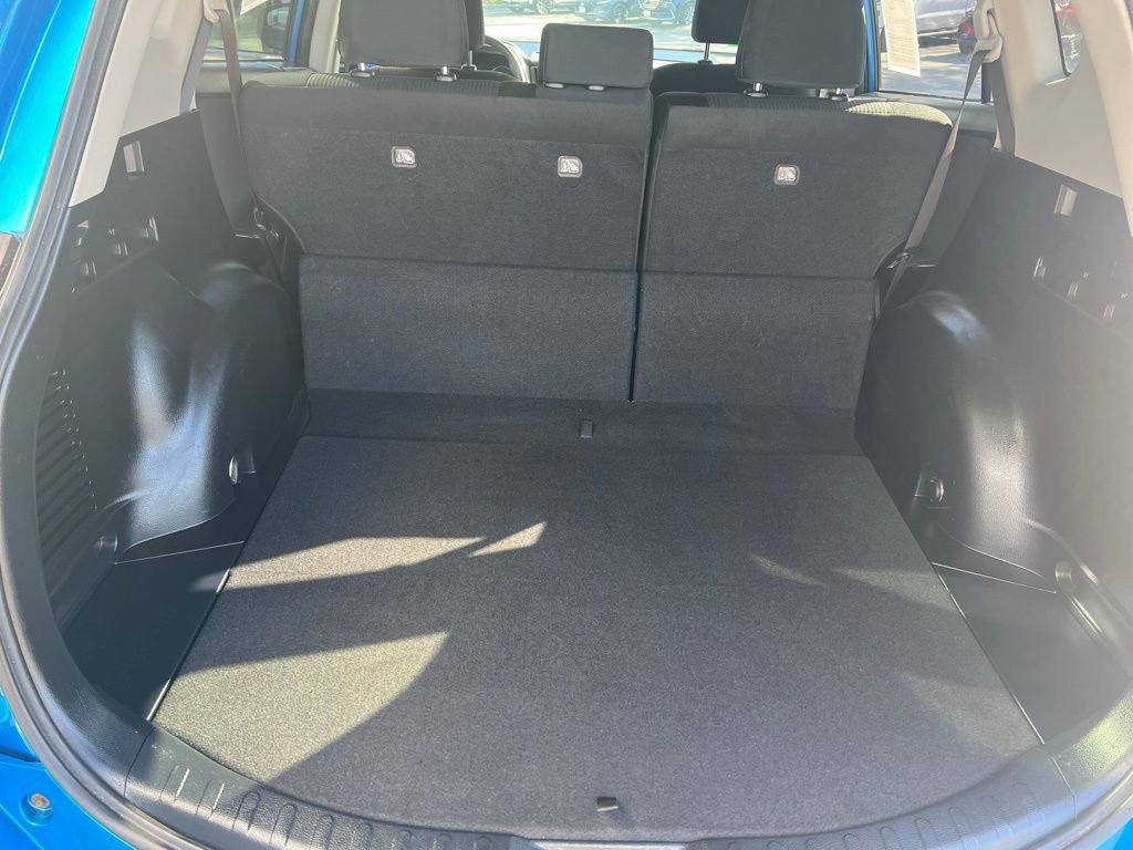 Used 2017 Toyota RAV4 LE w/ Carpet Mat Package AWD/4WD image 16