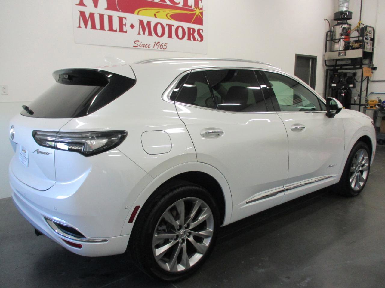 Used 2023 Buick Envision Avenir AWD/4WD image 7